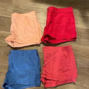 4 colorful shorts size 19 Arizona jeans